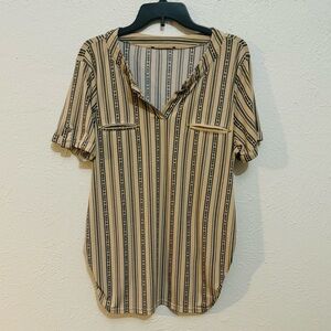 🌴 Striped Tan and Black Women's Maternity Top